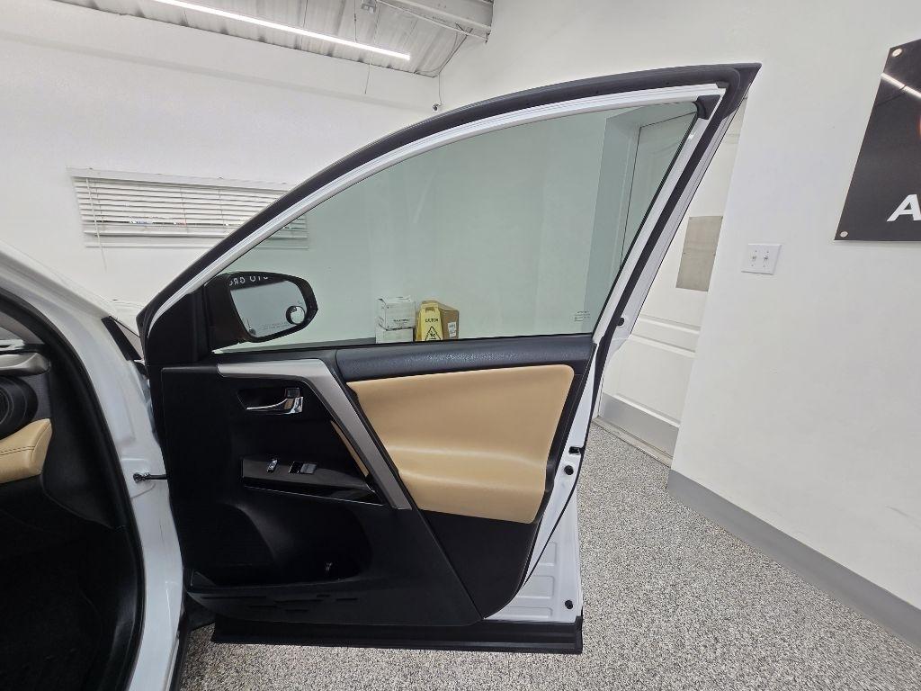 Toyota RAV4 Limited FWD 2018