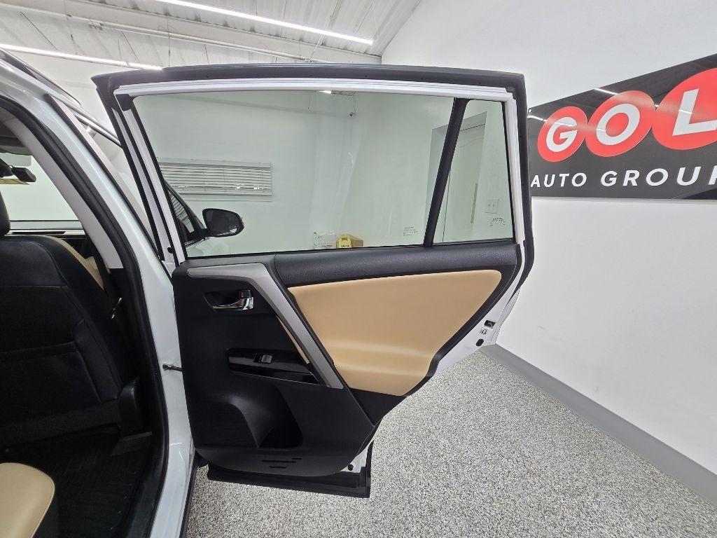 Toyota RAV4 Limited FWD 2018