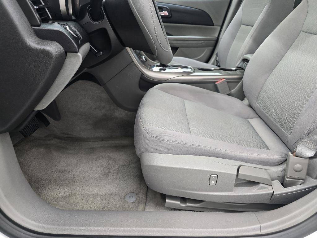 Chevrolet Malibu LS 2013