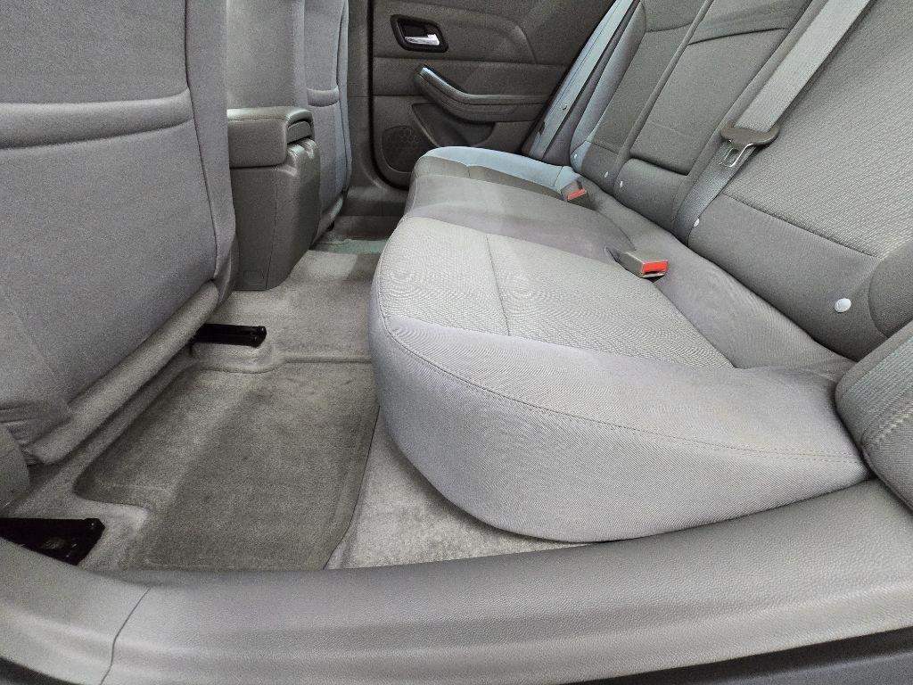 Chevrolet Malibu LS 2013