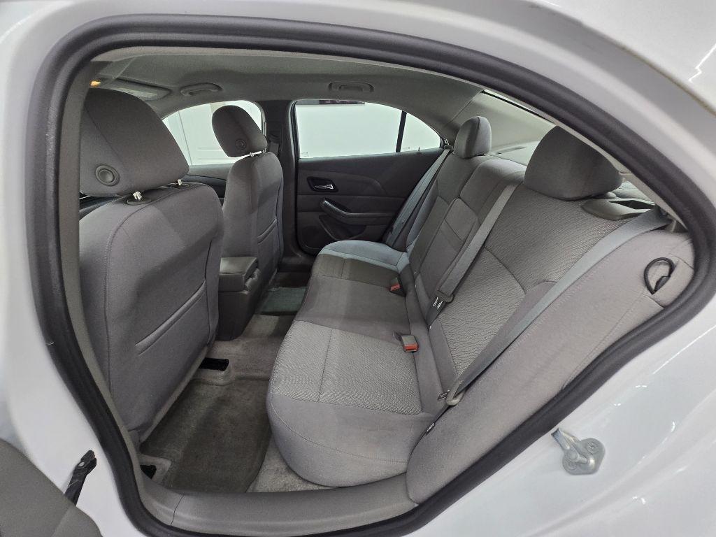 Chevrolet Malibu LS 2013