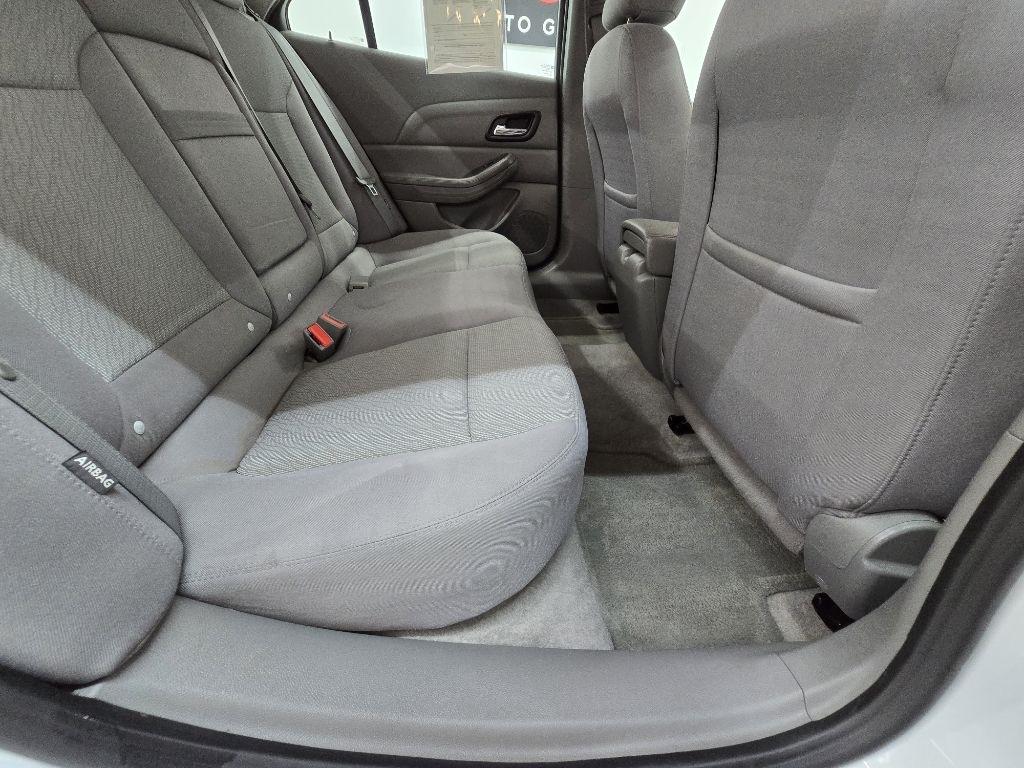 Chevrolet Malibu LS 2013