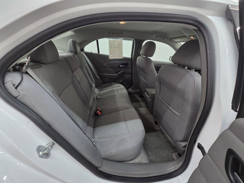 Chevrolet Malibu LS 2013