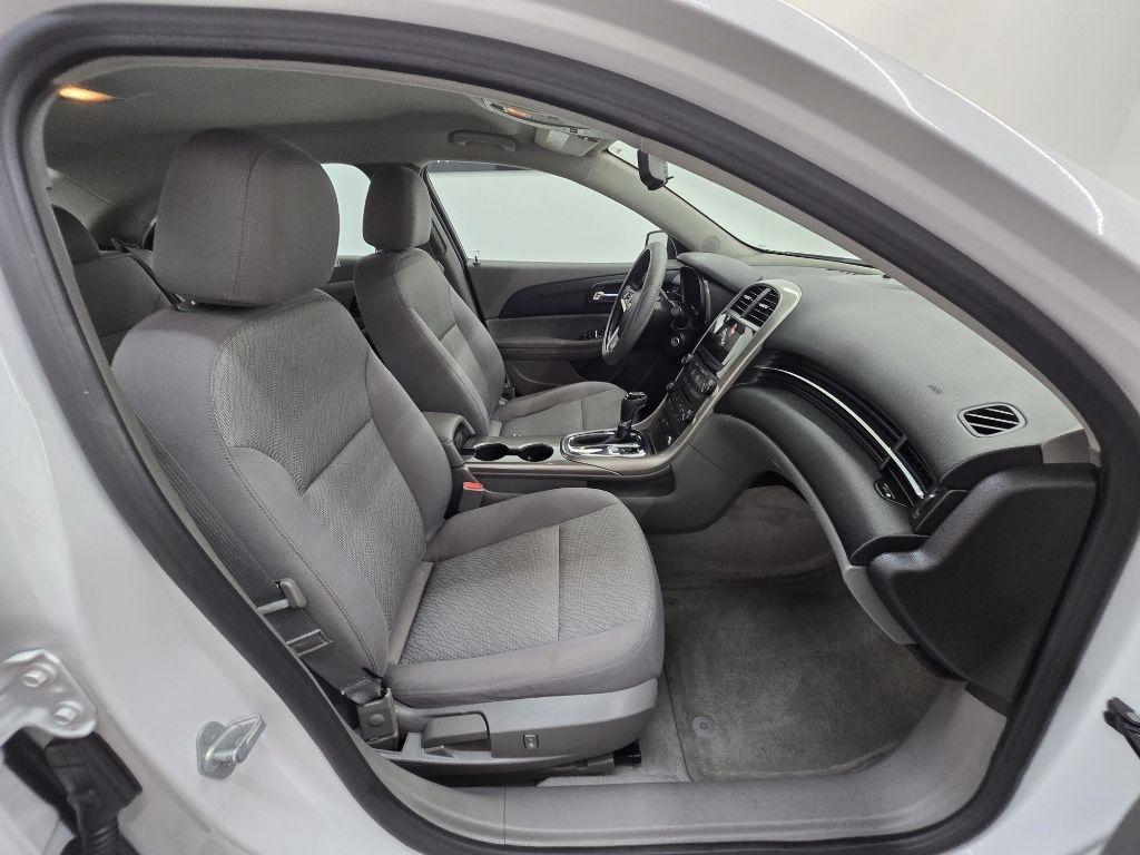 Chevrolet Malibu LS 2013