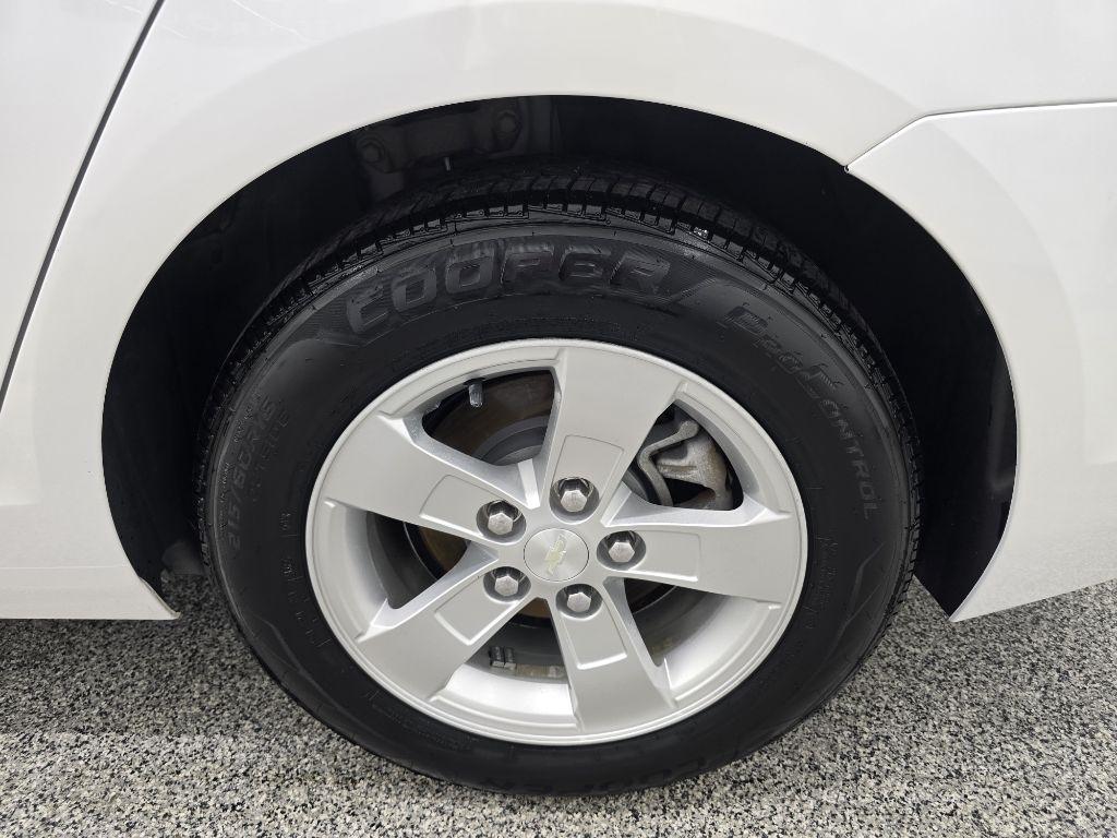 Chevrolet Malibu LS 2013