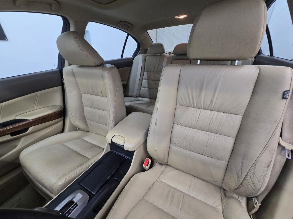 Honda Accord EX-L V-6 Sedan AT 2010
