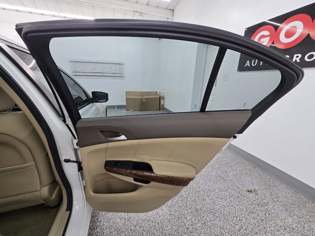 Honda Accord EX-L V-6 Sedan AT 2010