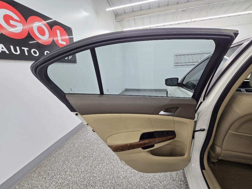 Honda Accord EX-L V-6 Sedan AT 2010