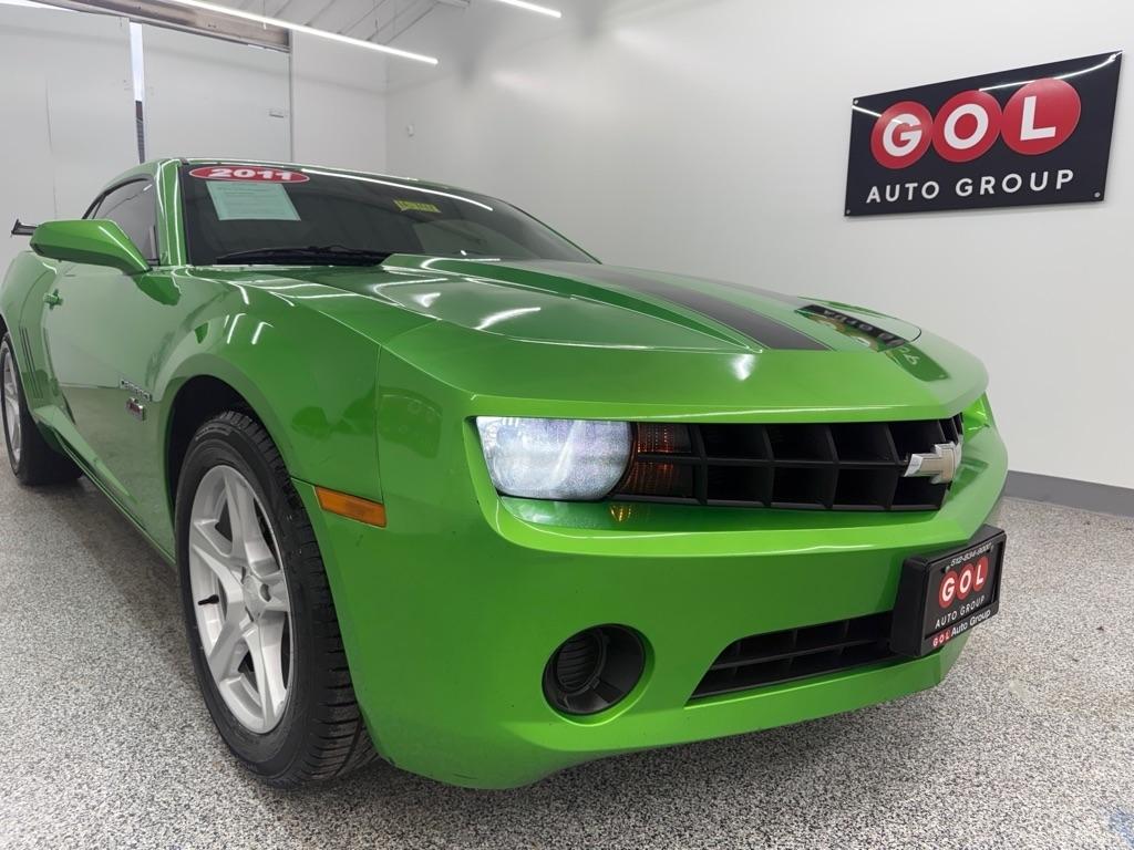 Chevrolet Camaro LS Coupe 2011