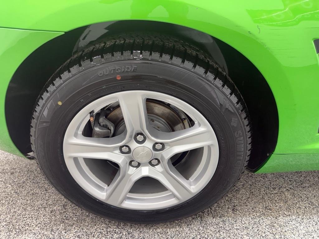 Chevrolet Camaro LS Coupe 2011