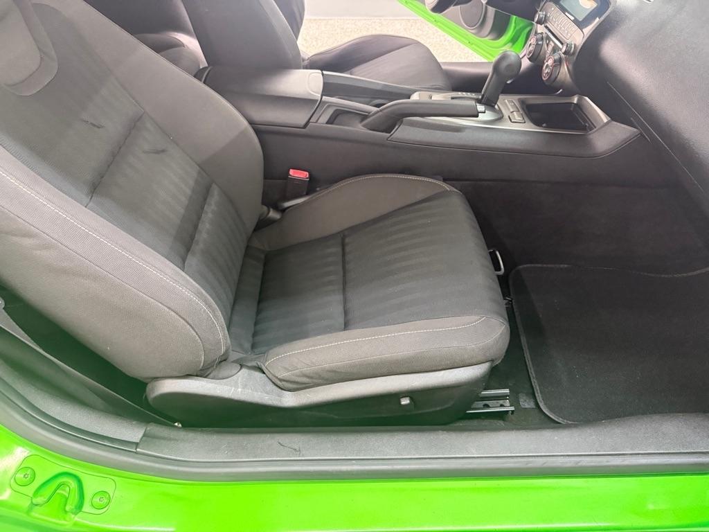 Chevrolet Camaro LS Coupe 2011