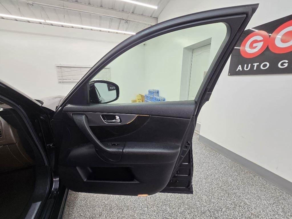 Infiniti FX FX35 2WD 2012