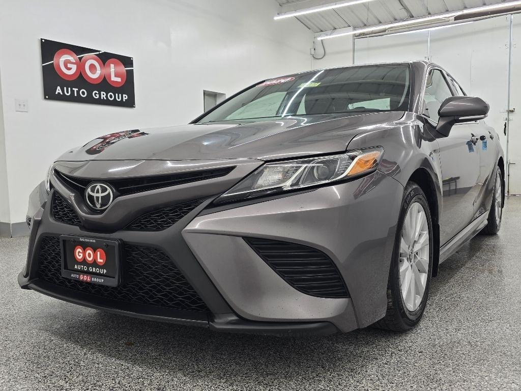 Toyota Camry SE 2020