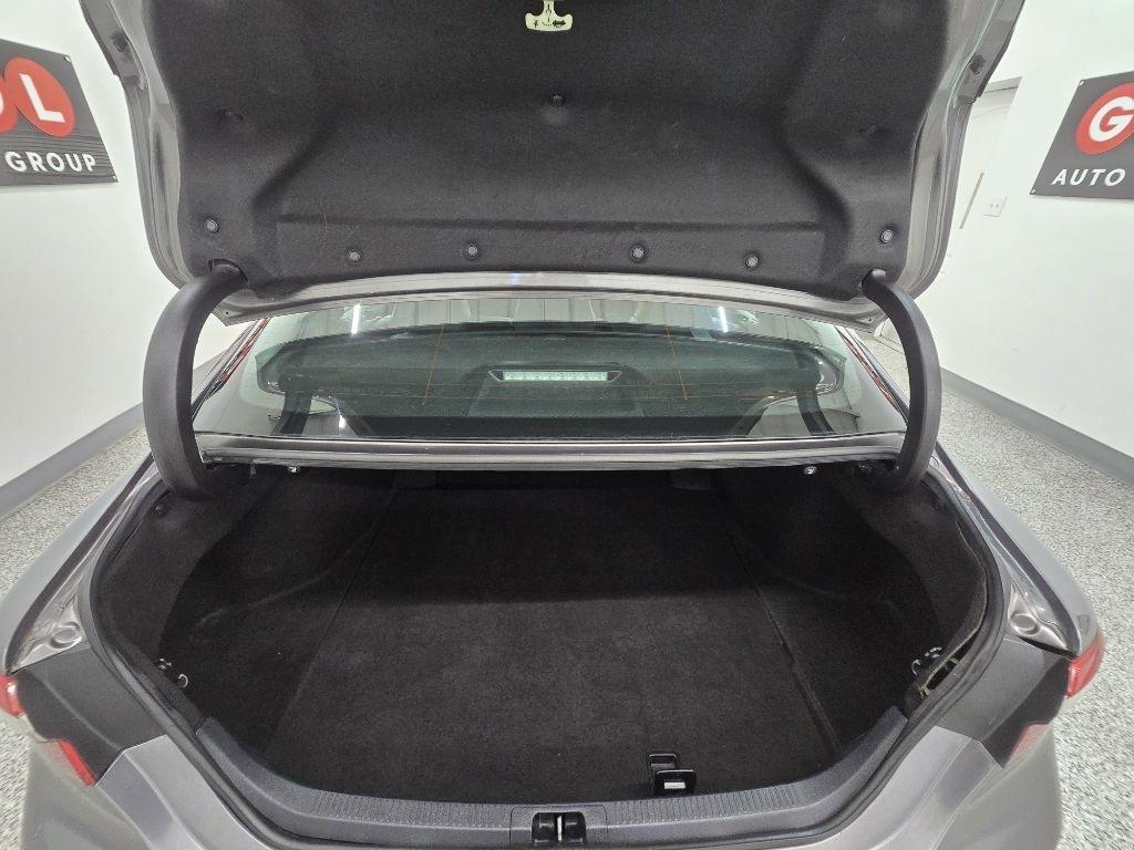 Toyota Camry SE 2020