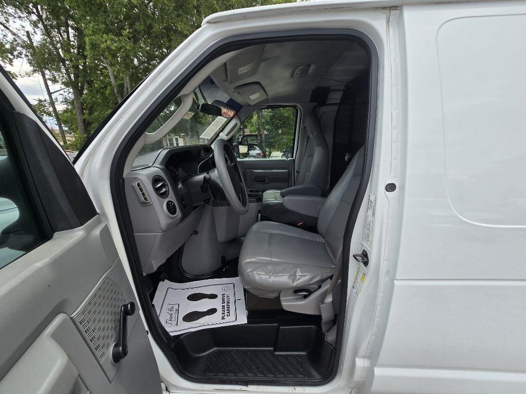 Ford Econoline E-150 2012