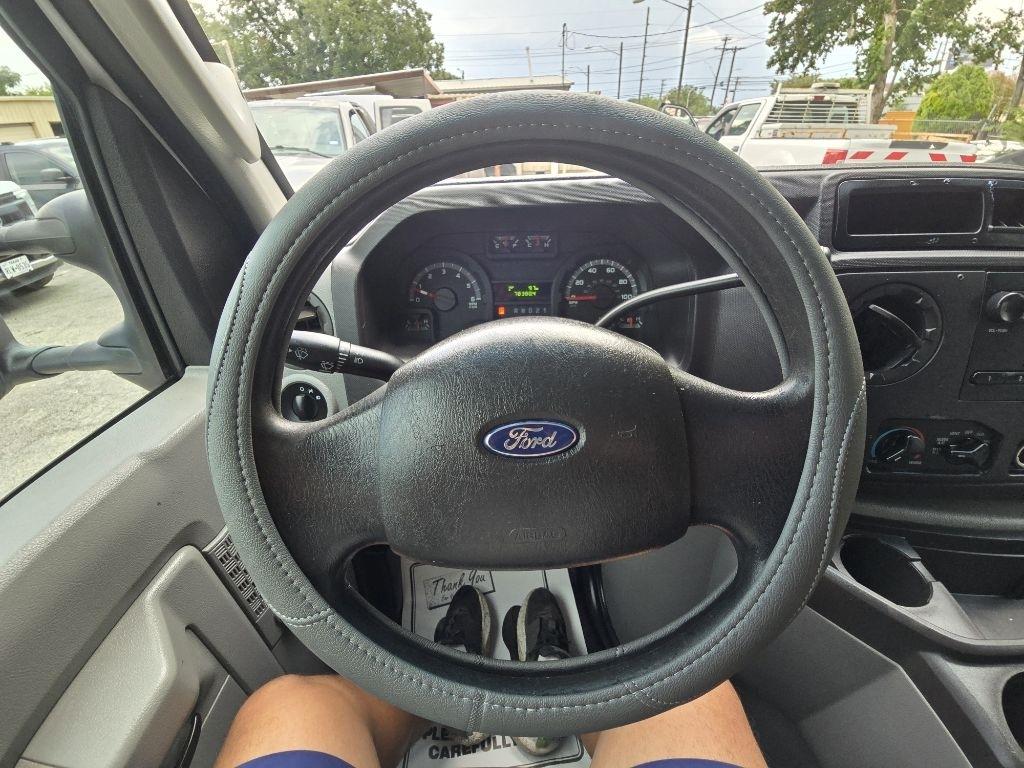 Ford Econoline E-150 2012