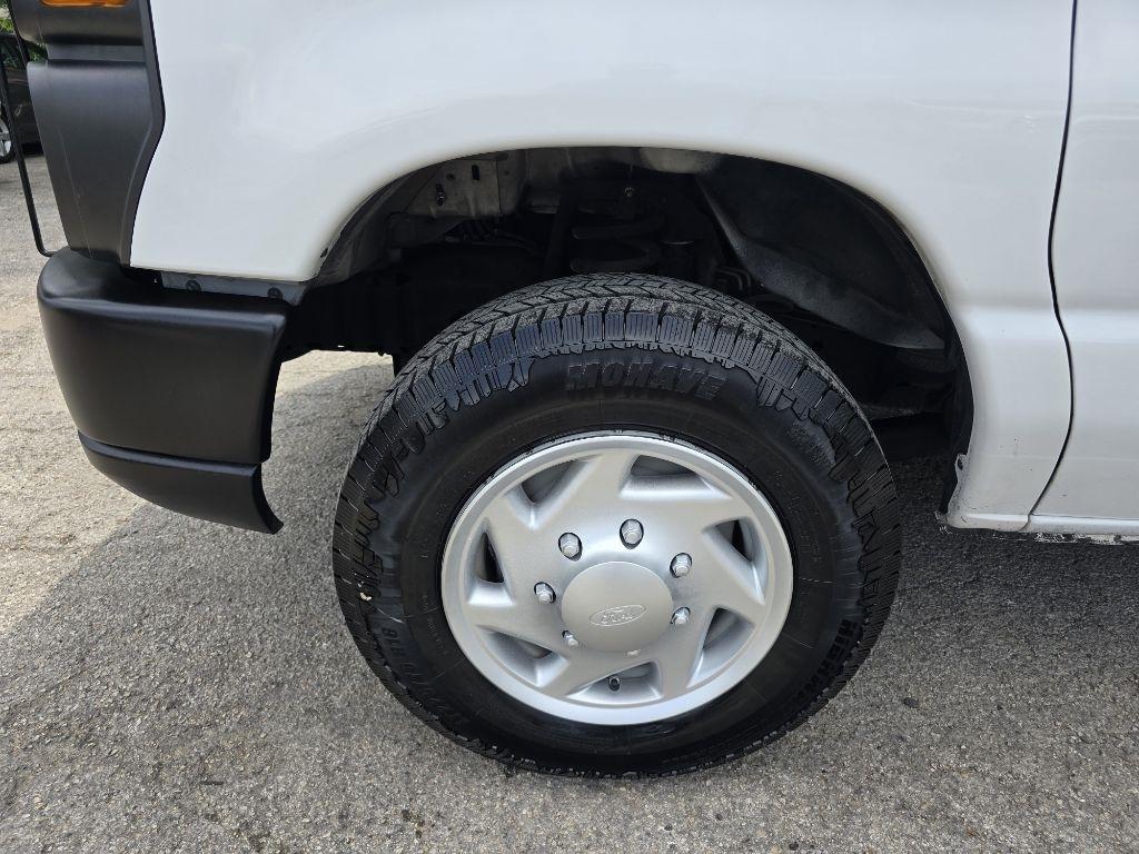 Ford Econoline E-150 2012
