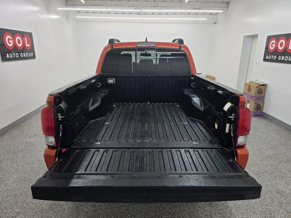 Toyota Tacoma TRD Sport Dbl Cab 2WD V6 at 2017