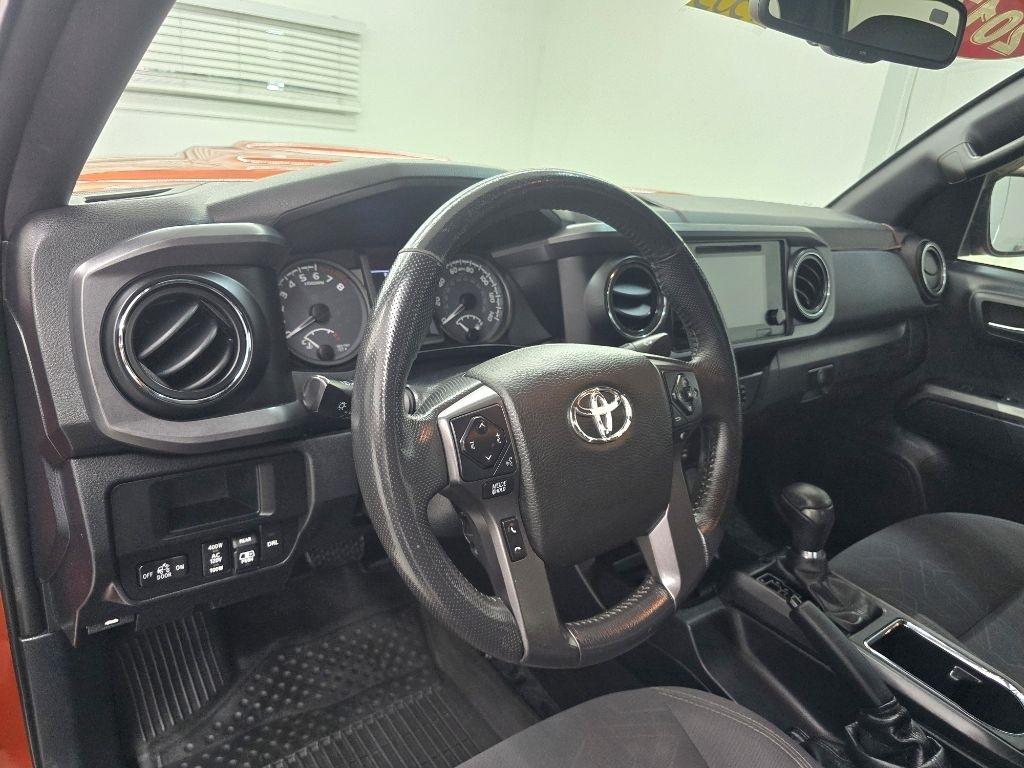 Toyota Tacoma TRD Sport Dbl Cab 2WD V6 at 2017