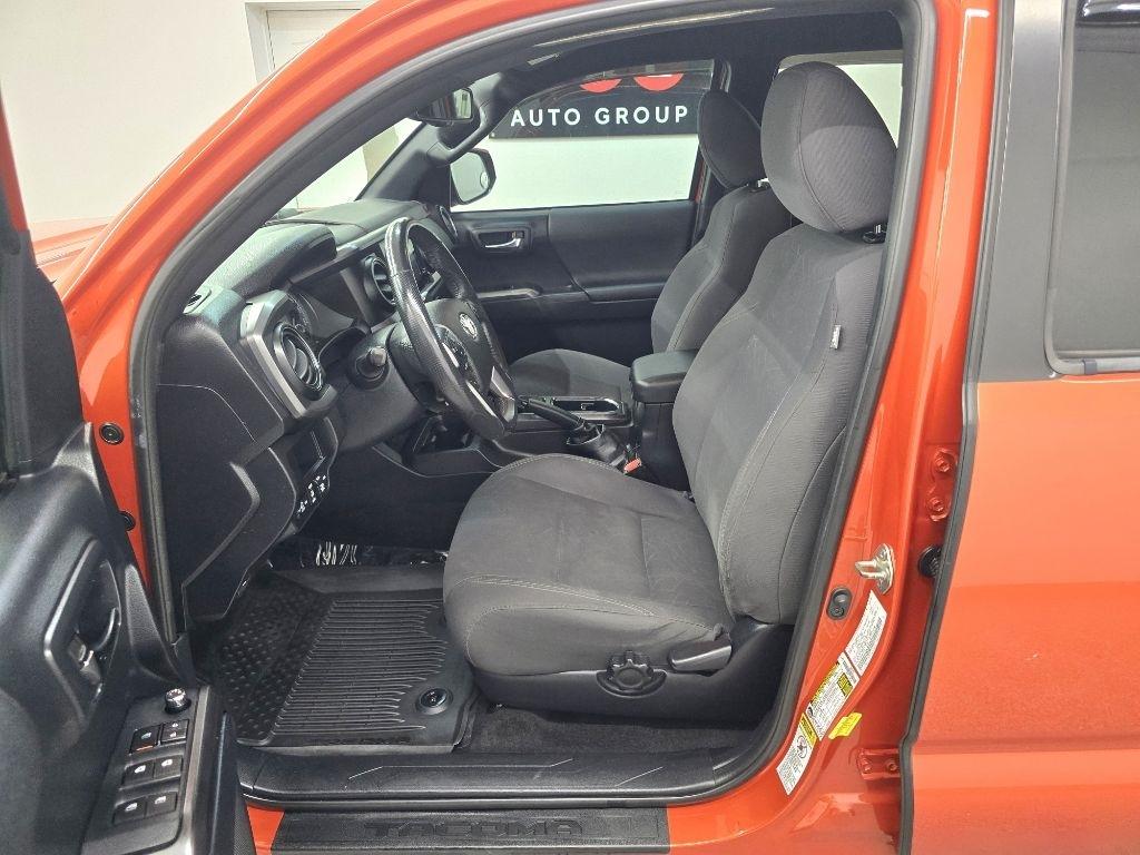 Toyota Tacoma TRD Sport Dbl Cab 2WD V6 at 2017