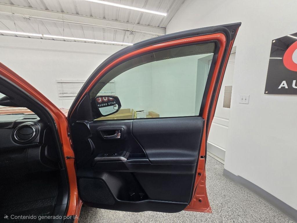 Toyota Tacoma TRD Sport Dbl Cab 2WD V6 at 2017