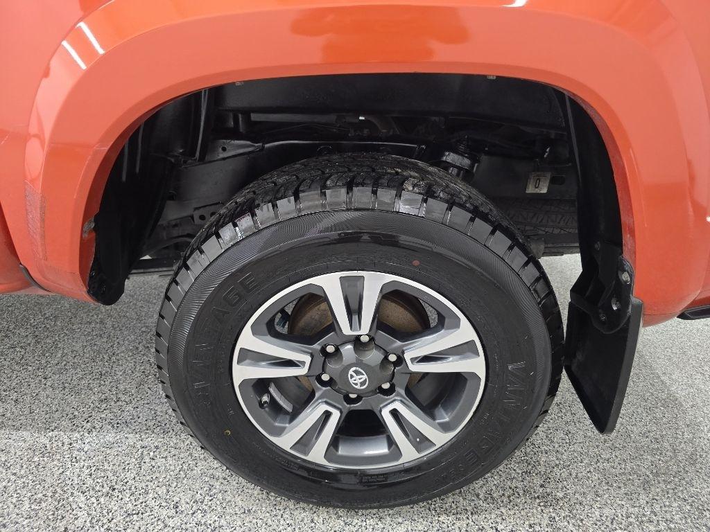 Toyota Tacoma TRD Sport Dbl Cab 2WD V6 at 2017