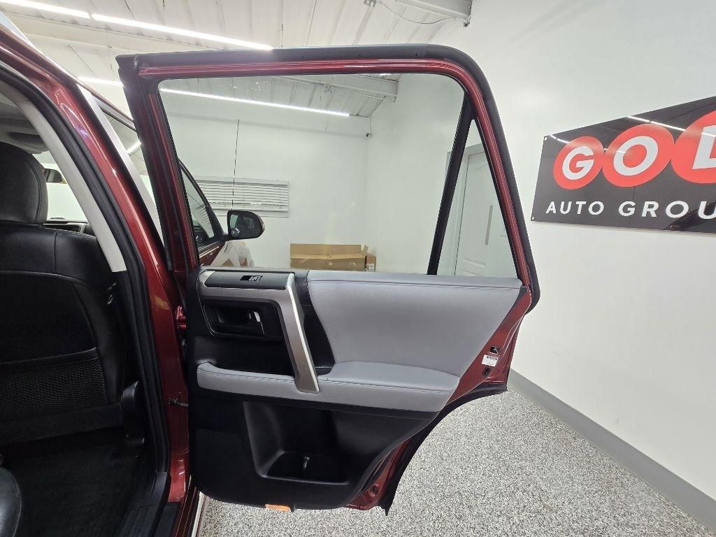 Toyota 4Runner SR5 2WD V6 2010