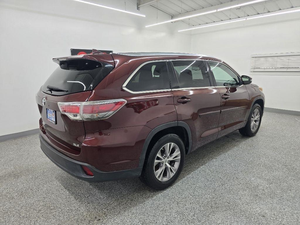 Toyota Highlander XLE FWD V6 2015