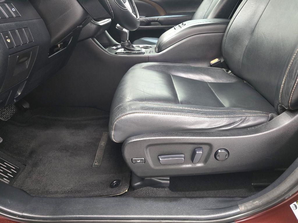 Toyota Highlander XLE FWD V6 2015