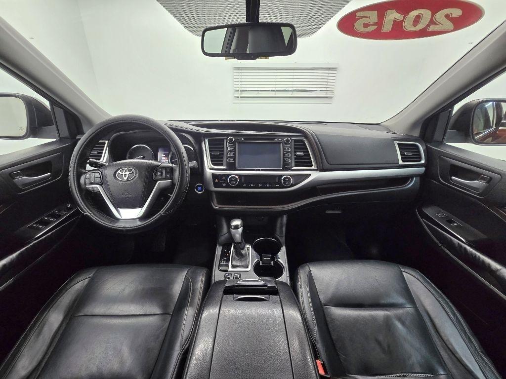 Toyota Highlander XLE FWD V6 2015
