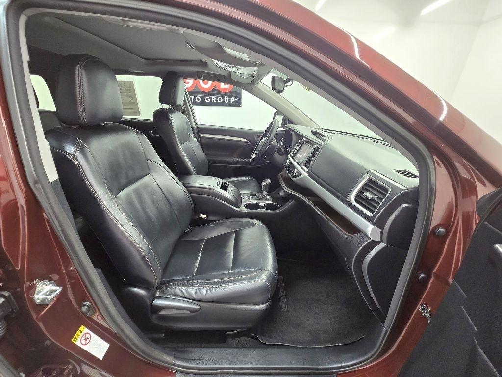 Toyota Highlander XLE FWD V6 2015