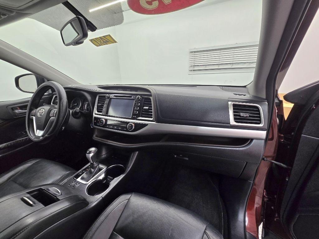 Toyota Highlander XLE FWD V6 2015