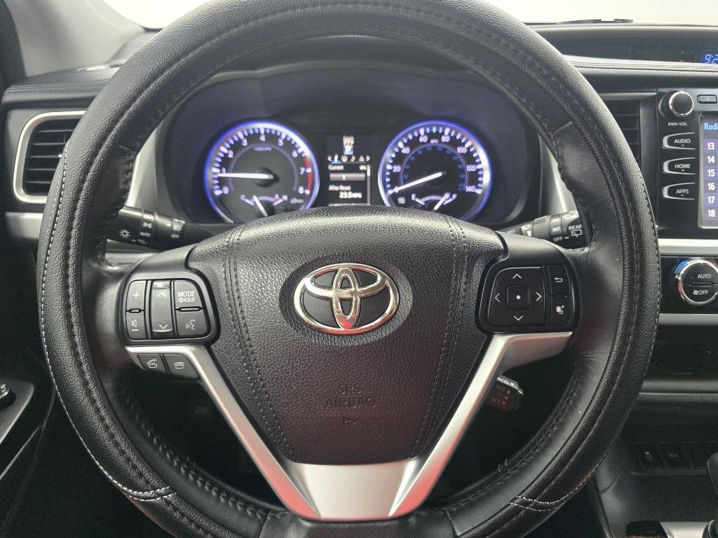 Toyota Highlander XLE FWD V6 2015