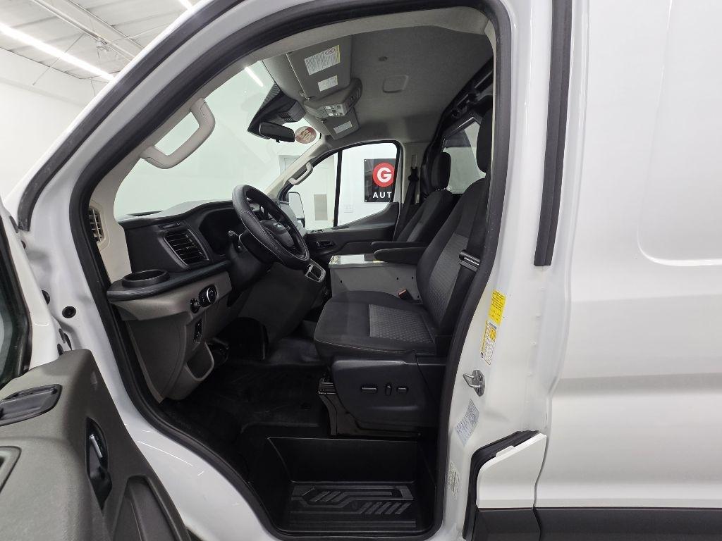 Ford Transit 150 Van Low Roof w/Sliding Pass. 130-in. WB 2022