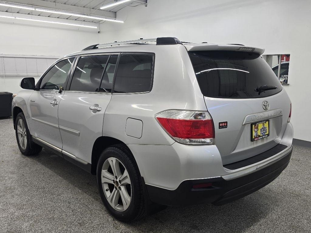 Toyota Highlander Limited 2WD 2013