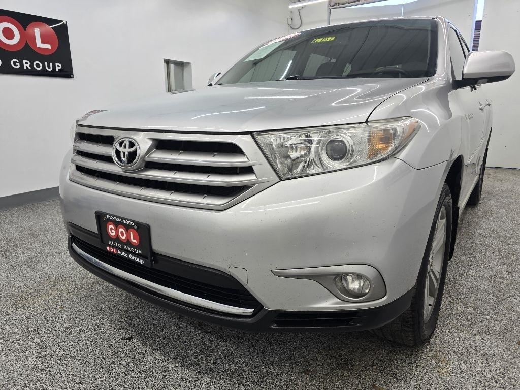 Toyota Highlander Limited 2WD 2013