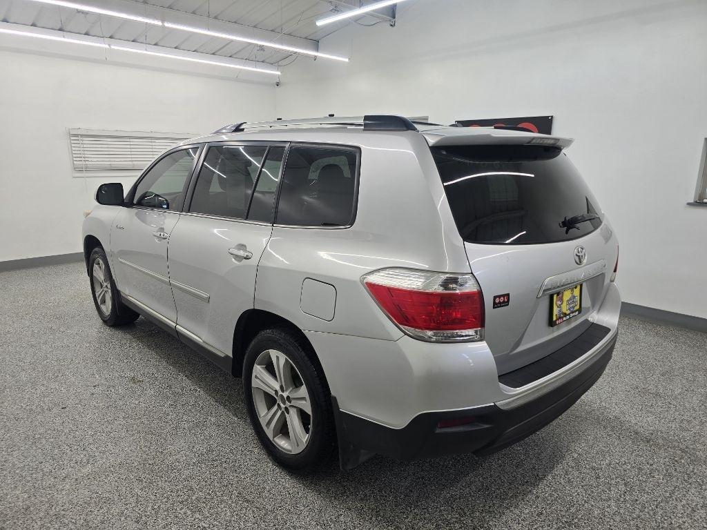 Toyota Highlander Limited 2WD 2013
