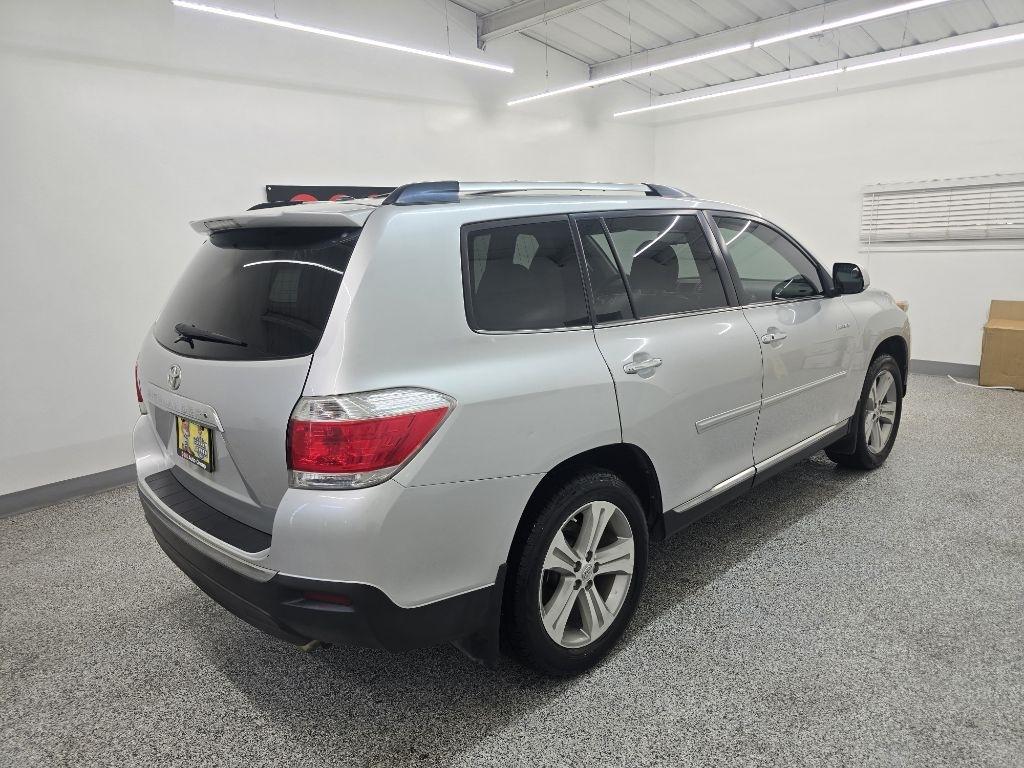 Toyota Highlander Limited 2WD 2013