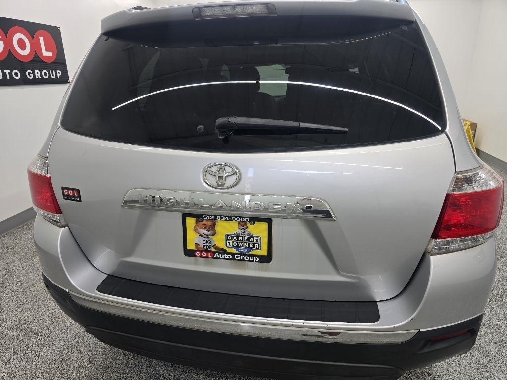 Toyota Highlander Limited 2WD 2013