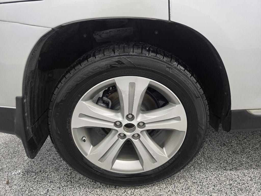 Toyota Highlander Limited 2WD 2013
