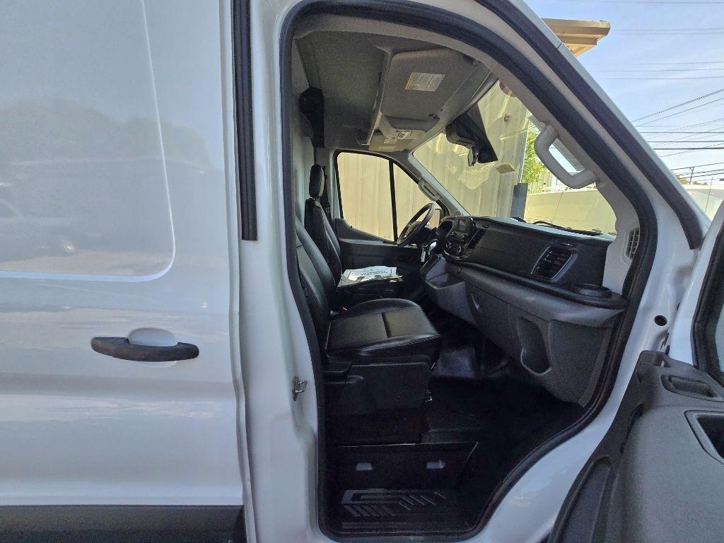 Ford Transit 250 Van Med. Roof w/Sliding Pass. 130-in. WB 2020