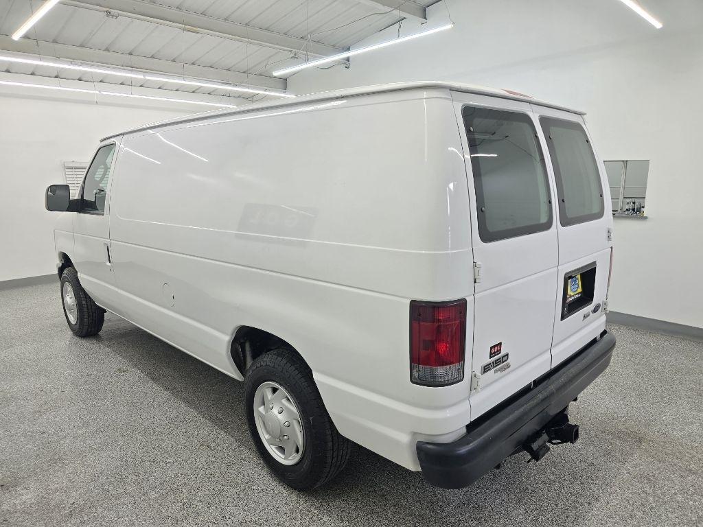Ford Econoline E-150 2012