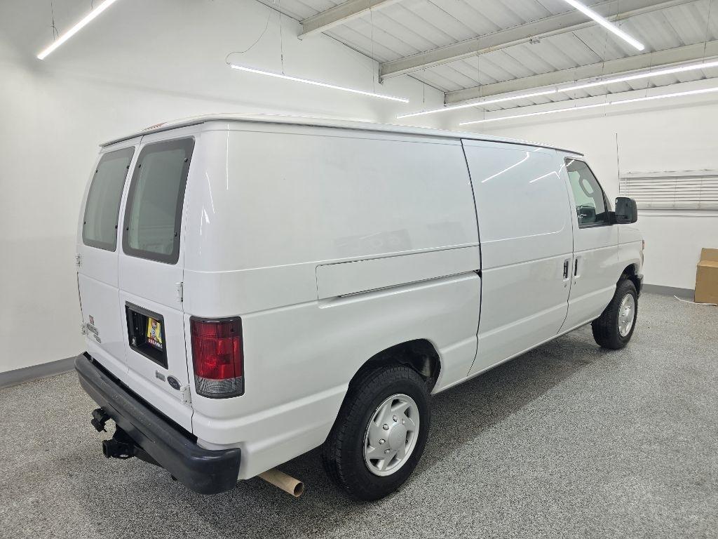 Ford Econoline E-150 2012