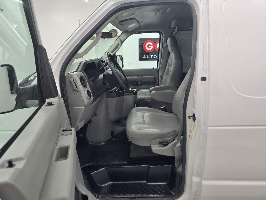 Ford Econoline E-150 2012