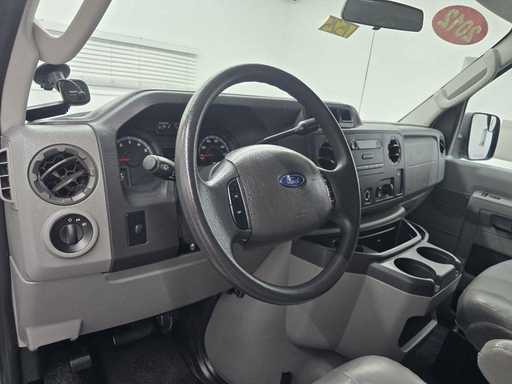 Ford Econoline E-150 2012