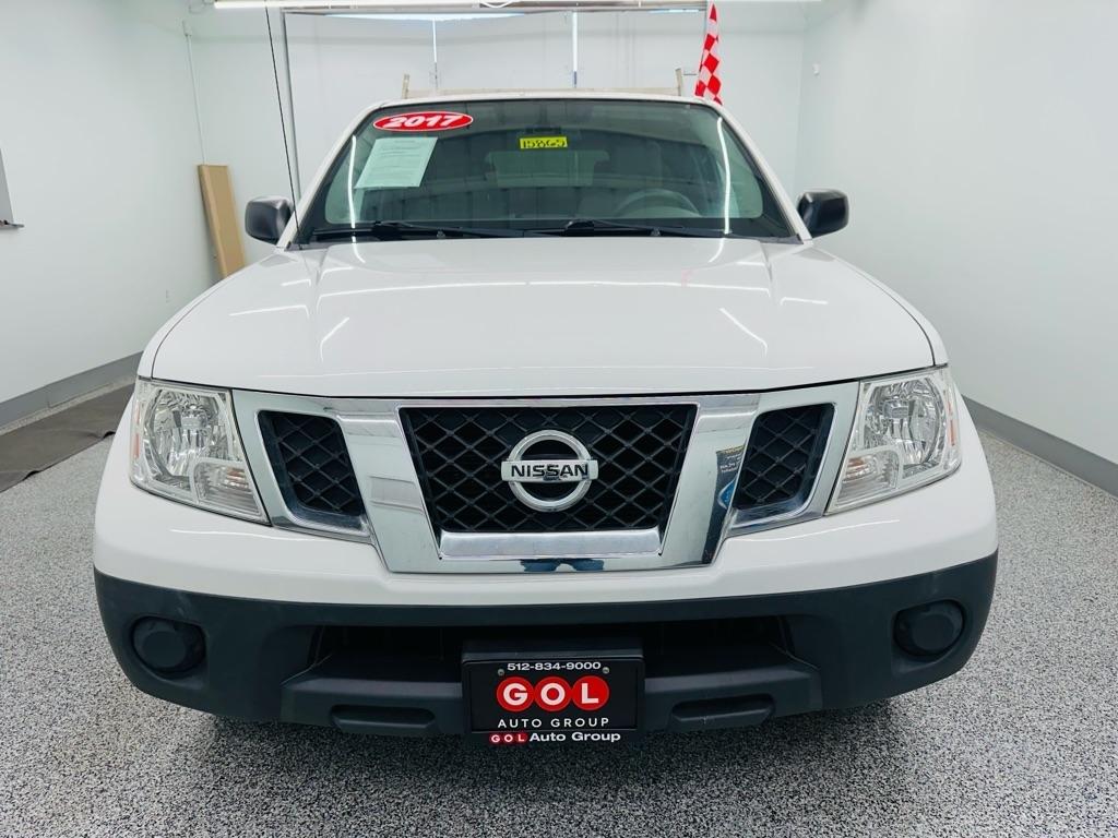 Nissan Frontier SV King Cab I4 5MT 2WD 2017