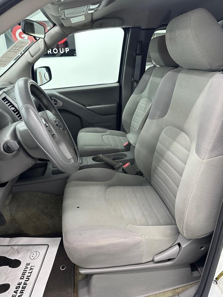Nissan Frontier SV King Cab I4 5MT 2WD 2017