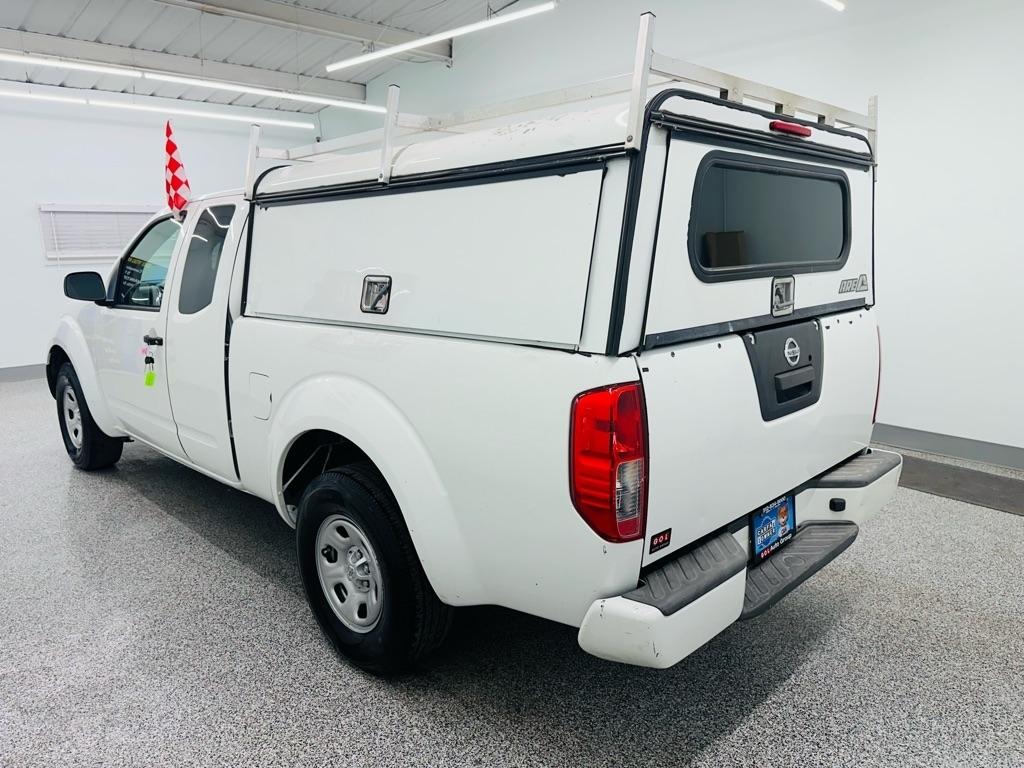 Nissan Frontier SV King Cab I4 5MT 2WD 2017
