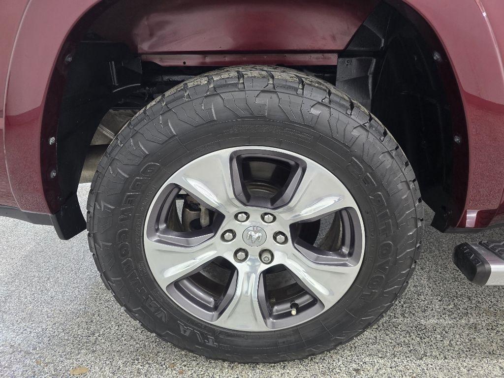 RAM 1500 Laramie Crew Cab SWB 2WD 2019