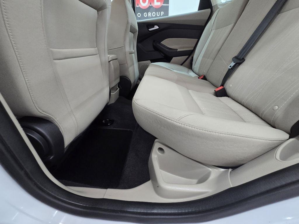 Ford Focus SE Sedan 2017